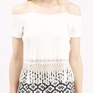 NWT - TOPSHOP croptop with fringes